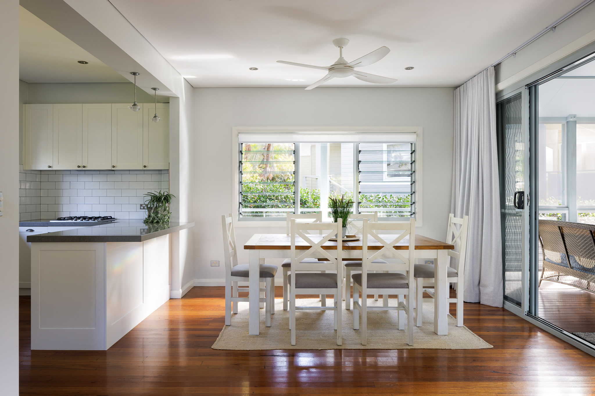 3 bedroom House. Open plan dining/kitchen