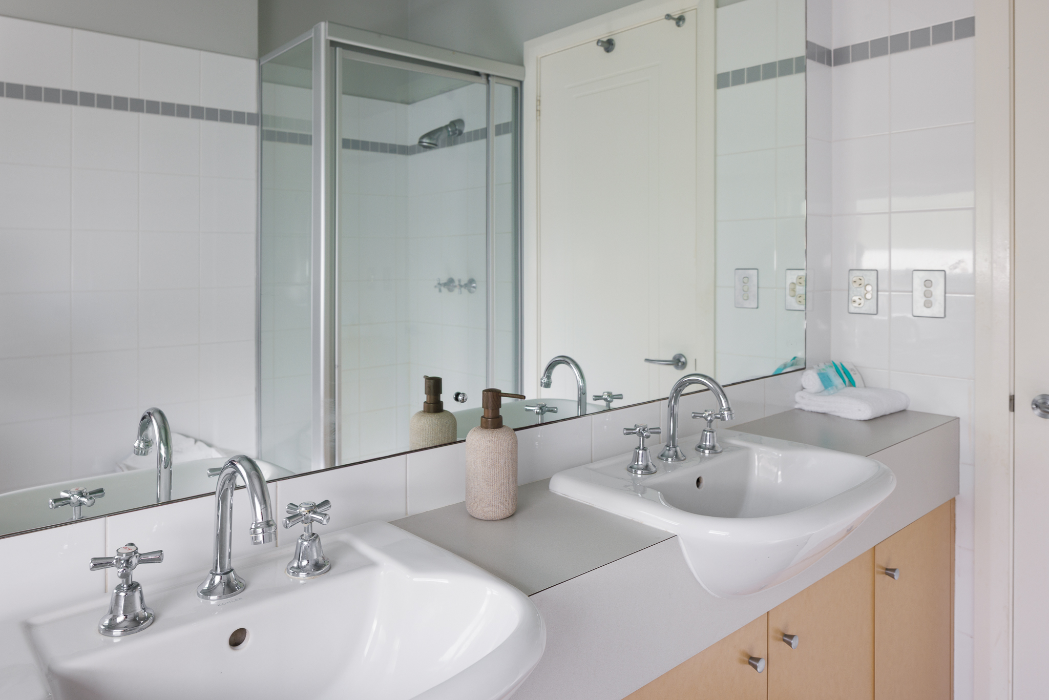 3 bedroom house - Ensuite Bathroom
