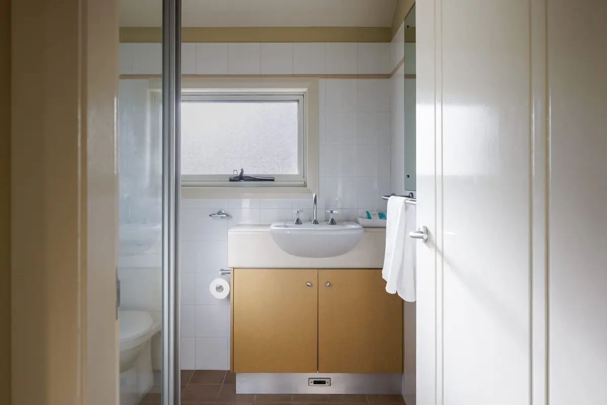 Ensuite bathroom in a Two Bedroom Townhouse at Blueys Retreat